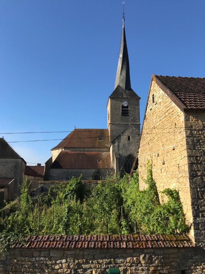 לינה וארוחת בוקר Gigny  La Cour Des Delices מראה חיצוני תמונה